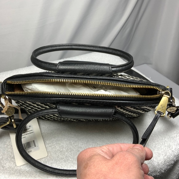 NWT - Hobo Sheila Weave Crossbody Bag - Picture 5 of 11